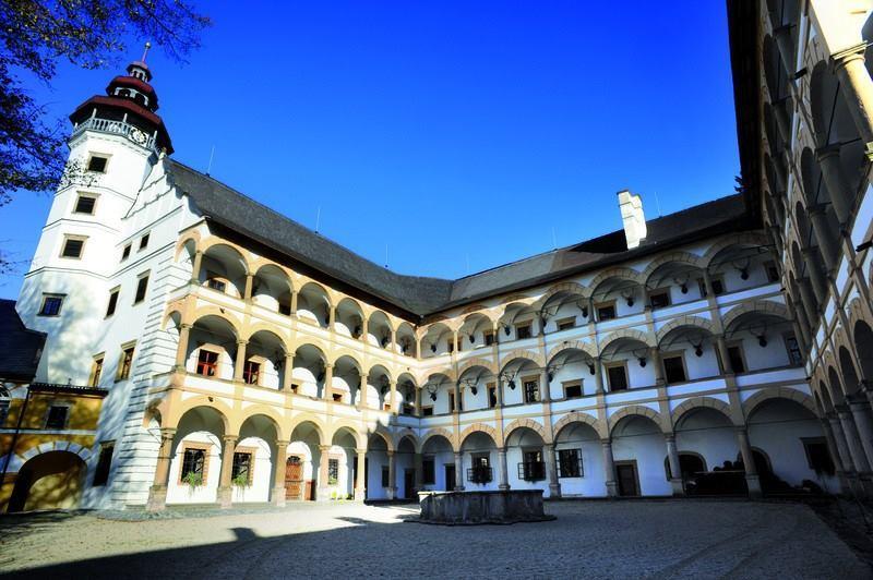 Apartmany Rysi Skala Loucna nad Desnou Exterior photo
